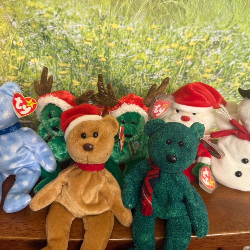 Vintage Ty Holiday Beanie Baby Collection - 1997-2001 Holiday Teddies & More